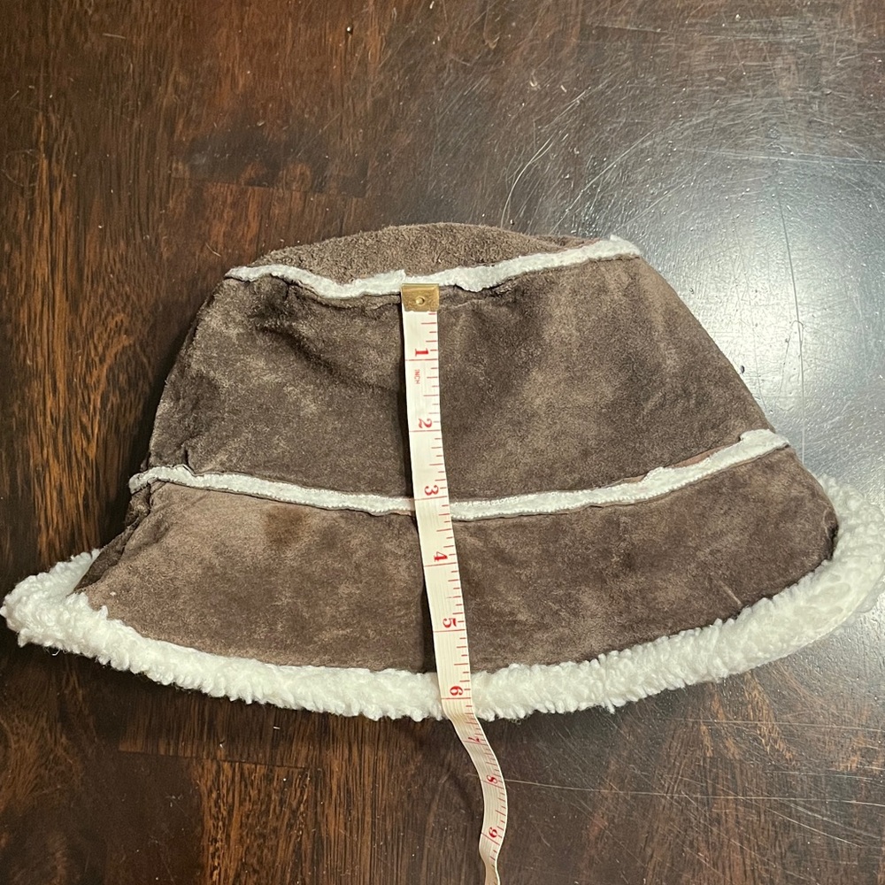 Brown Leather & Faux Fleece Hat - Picture 9 of 10